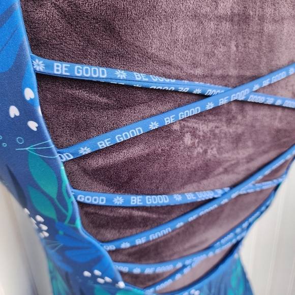 NWOT One Piece Swimsuit Navy Floral Scoop Neck Strappy Straps Lined Cups M - Picture 7 of 14